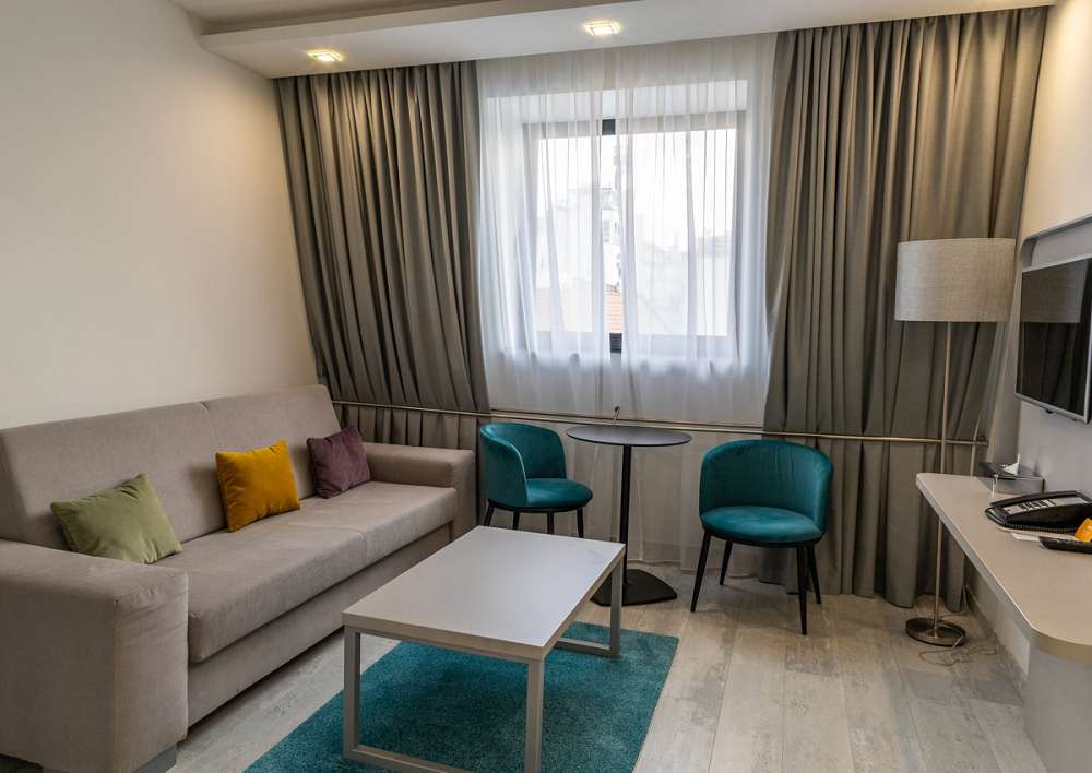 Montáž tapiet v hoteli Park Inn Bratislava