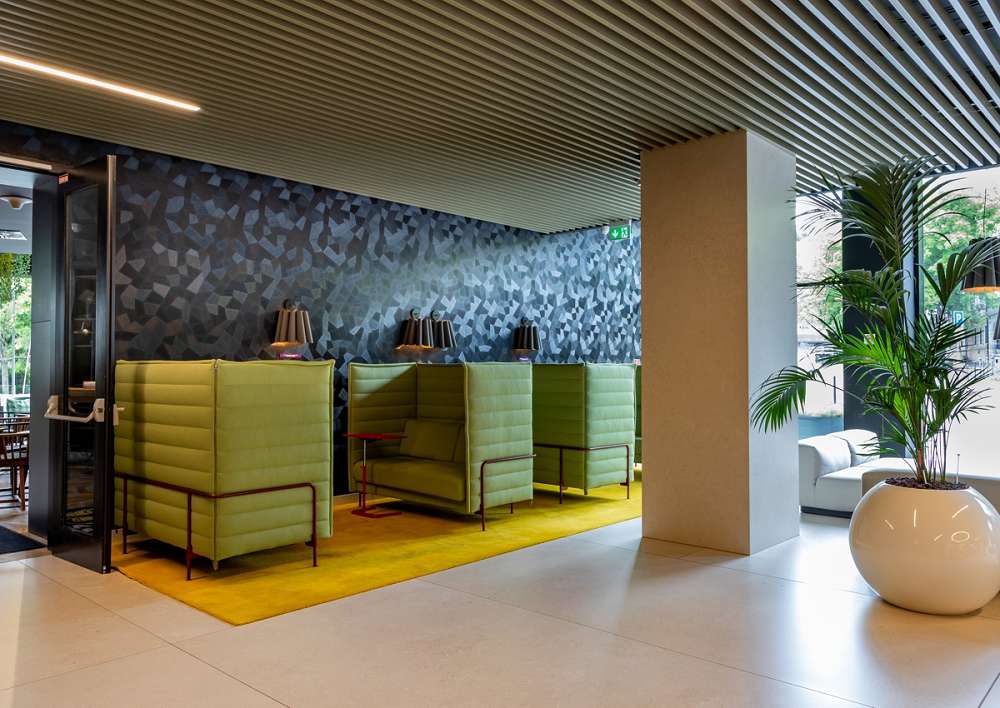 Montáž tapiet v hoteli Park Inn Bratislava