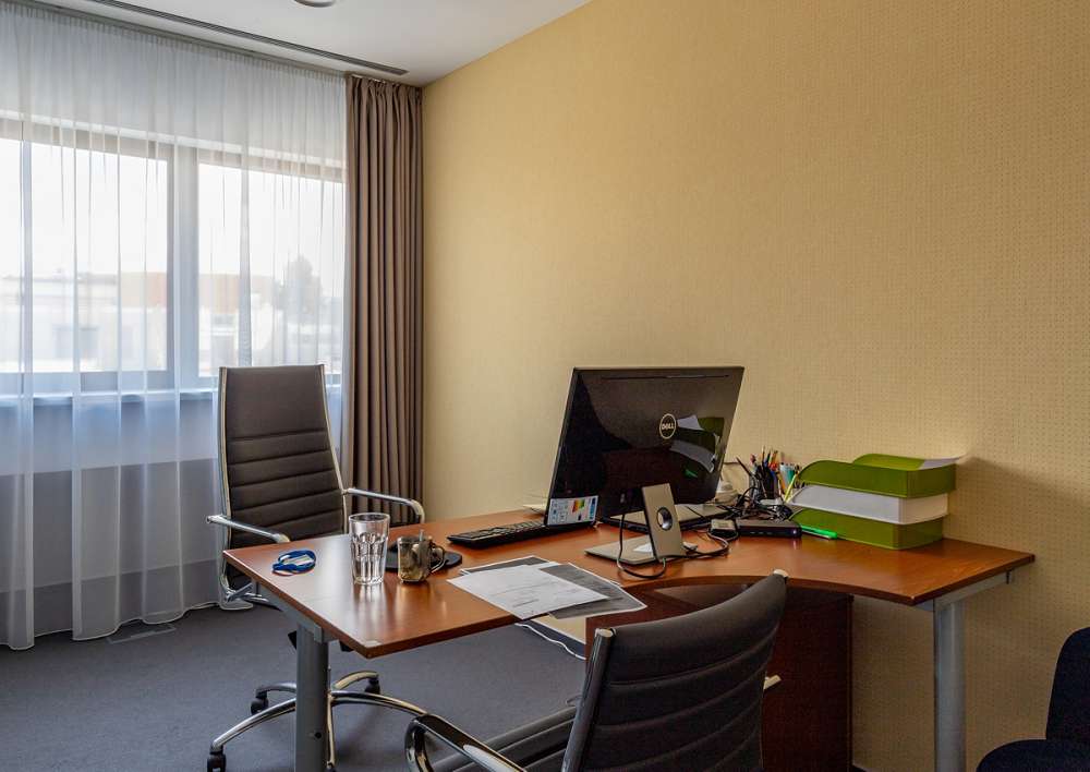 Montáž tapiet Le Corbusier Dots v Sitno Holding Bratislava