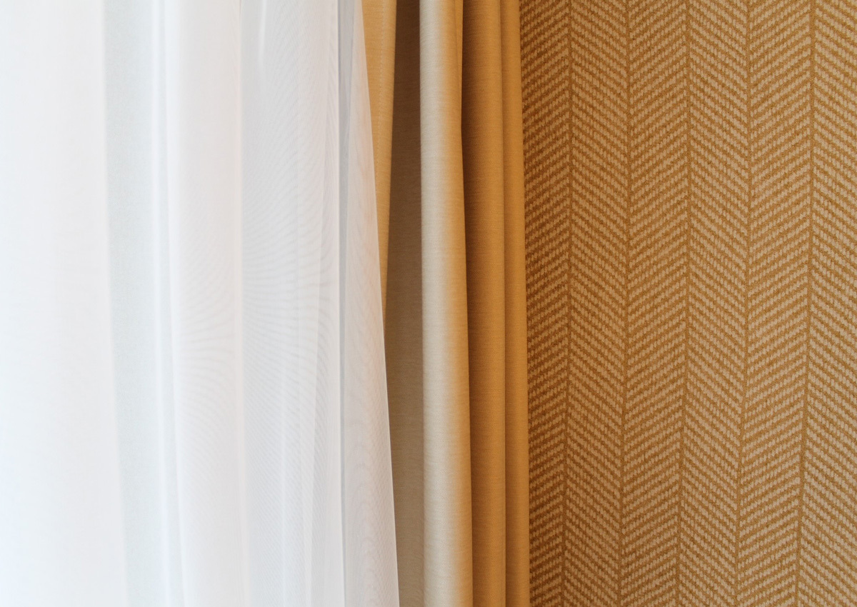 Projekt IFC Media Bratislava – tapety Arte Flamant Caractere a Les Unis, záclony Vescom a Rioma | Horus Trade