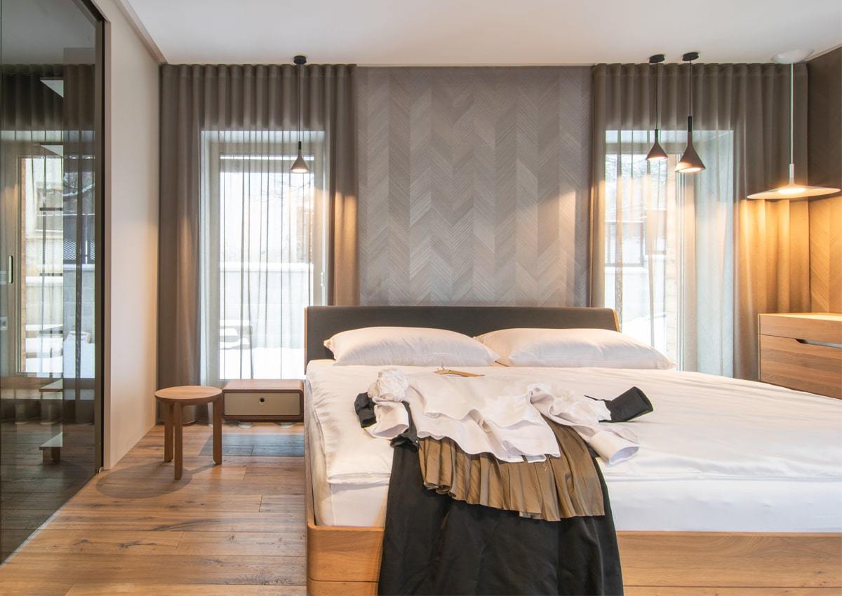 Rezidencia Ateliér D3 – tapeta Infinity Omexco a Flamant Caractere Arte | Horus Trade