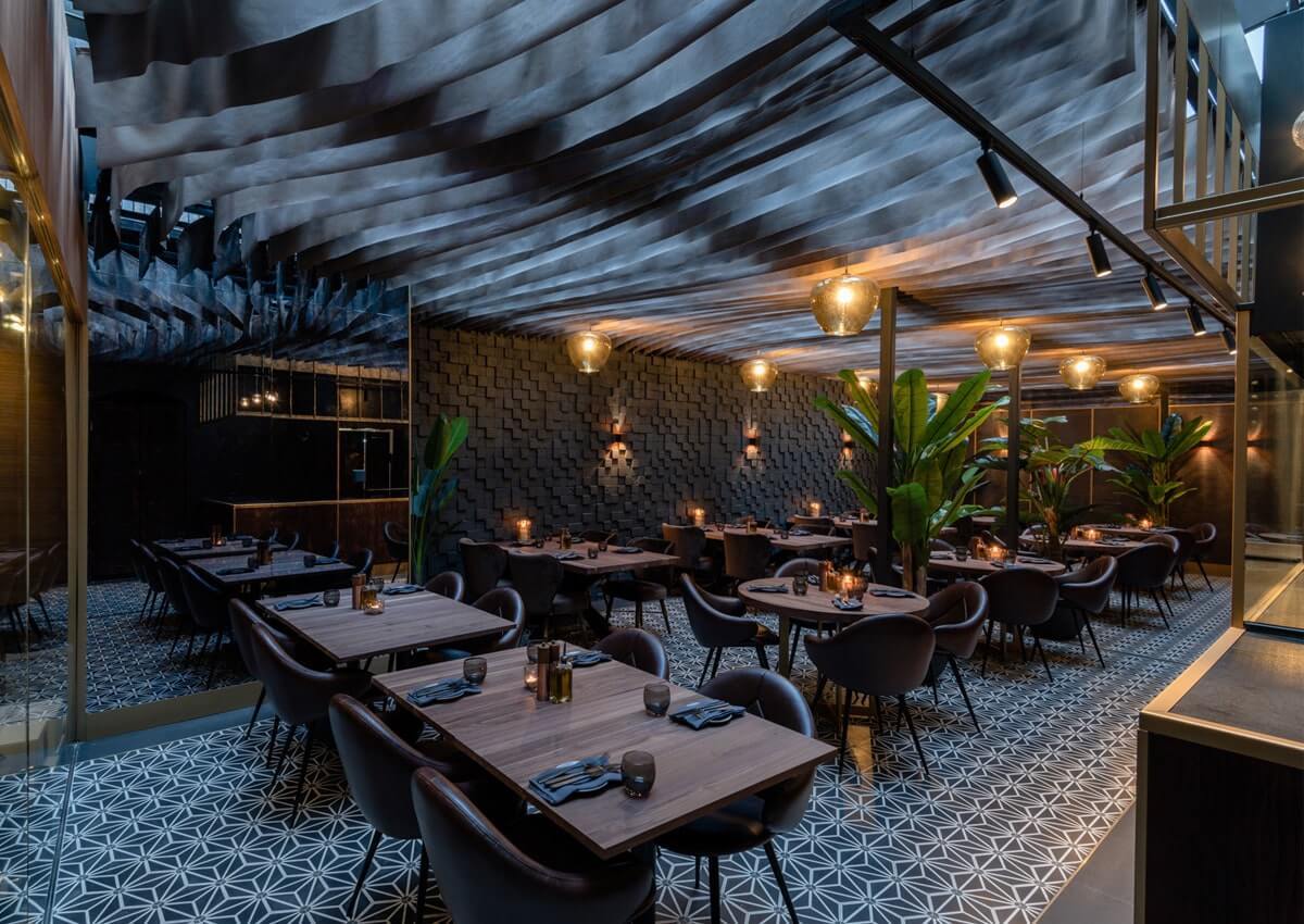 RIO Restaurant & Bar Bratislava – tapety Casamance, realizácia Horus Trade