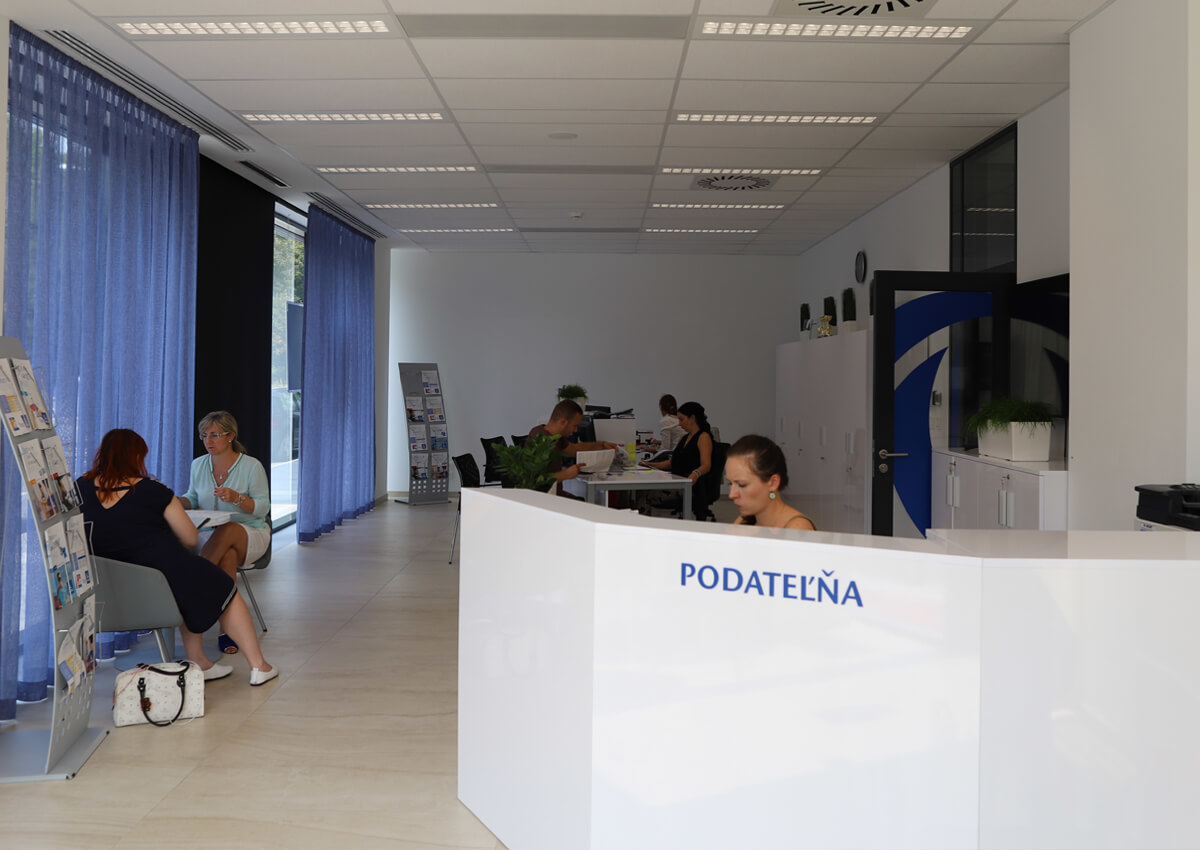 Klientske centrum UNIQA Bratislava – textil Divine Kobe, realizácia Horus Trade