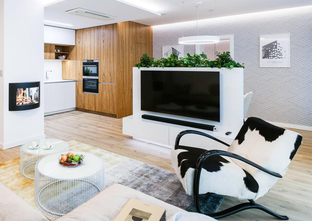 Byt v Ružinove Bratislava – tapeta Figura Arte a textil Camengo | Horus Trade