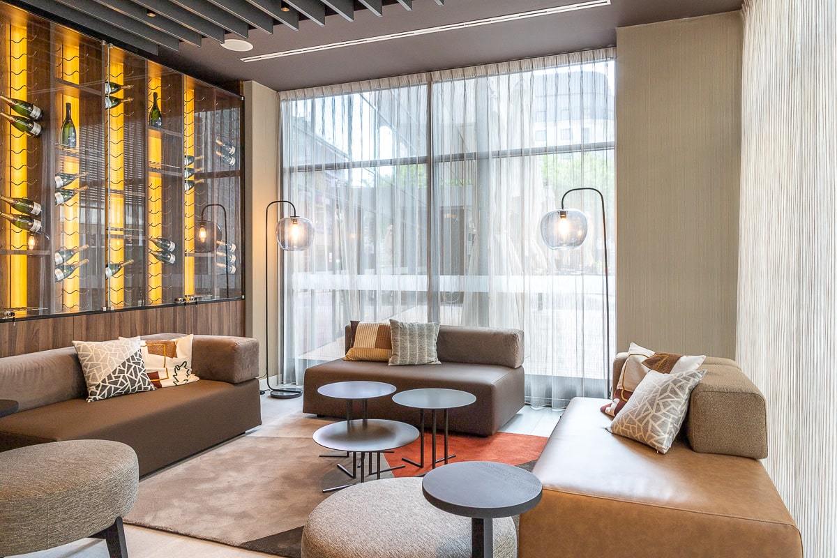 AC Hotel by Marriott Bratislava – projektové tapety Arte a Vescom | Horus Trade