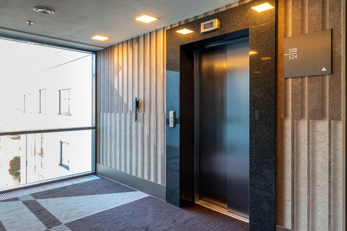 AC Hotel by Marriott Bratislava – projektové tapety Arte a Vescom | Horus Trade